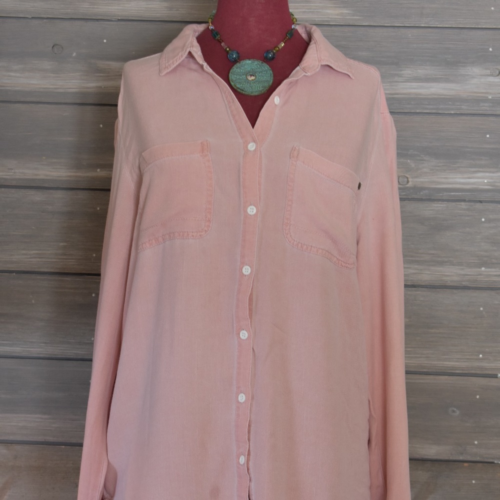 Button down - Picture 1 of 4